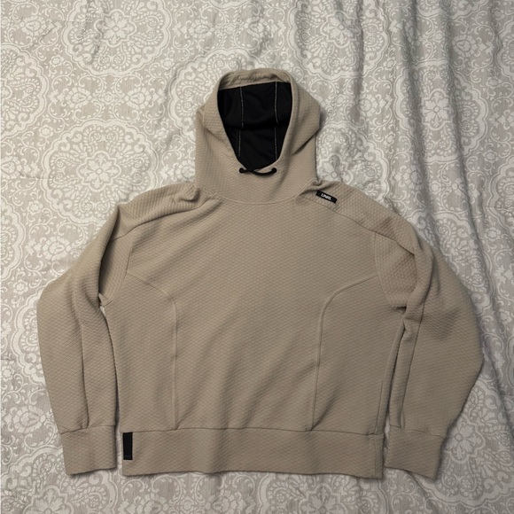 Unrl Tops - Unrl Women’s Elevation Sweatshirt/Hoodie